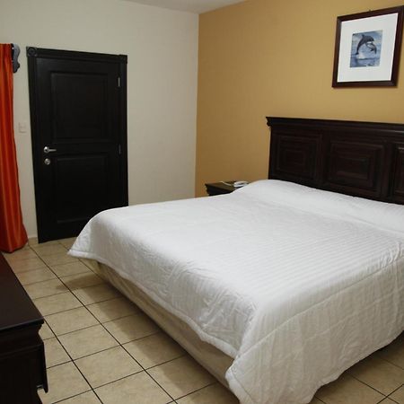 Apart Hotel Pico Bonito La Ceiba Ruang foto