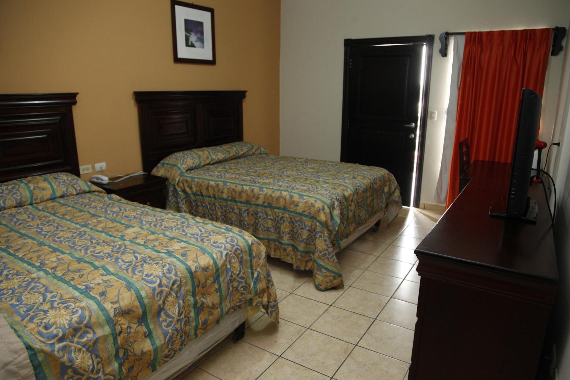 Apart Hotel Pico Bonito La Ceiba Ruang foto