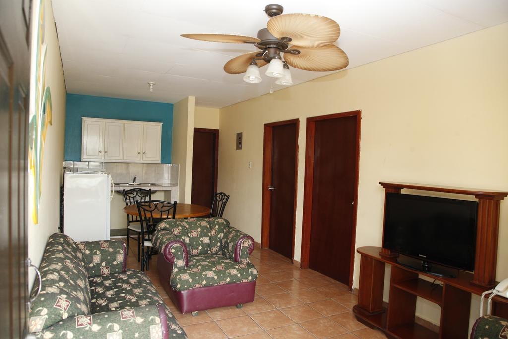 Apart Hotel Pico Bonito La Ceiba Ruang foto