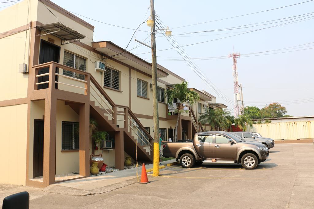 Apart Hotel Pico Bonito La Ceiba Ruang foto