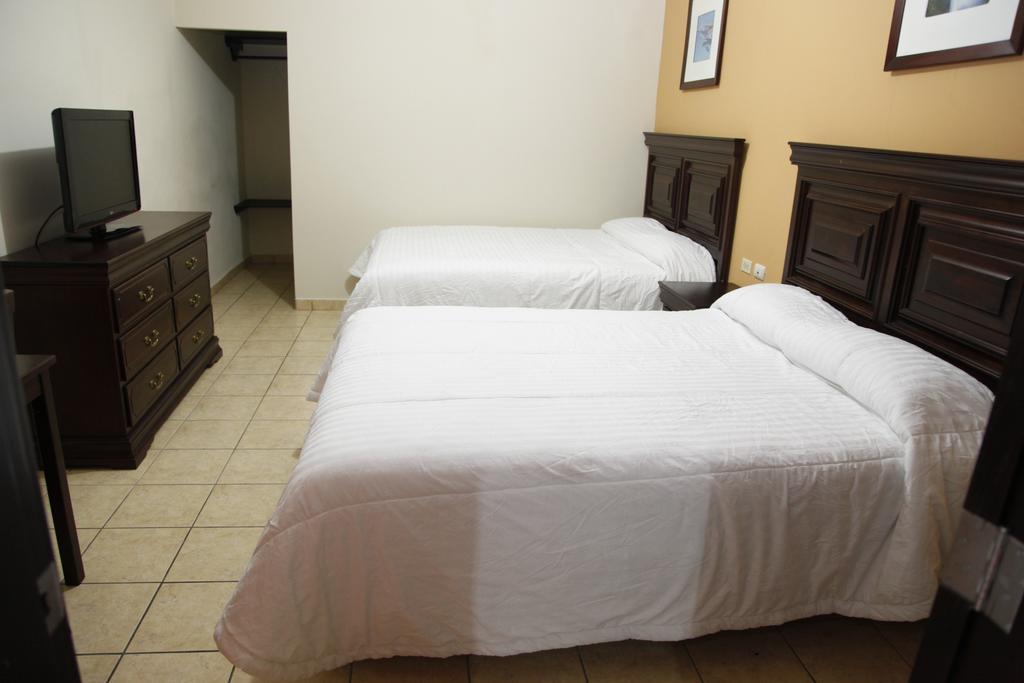 Apart Hotel Pico Bonito La Ceiba Ruang foto