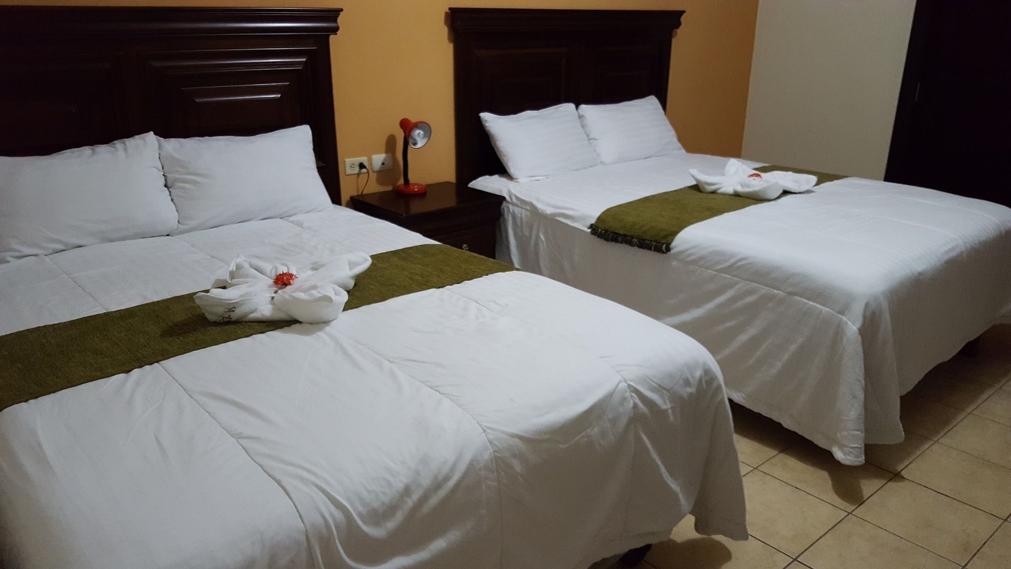 Apart Hotel Pico Bonito La Ceiba Bagian luar foto